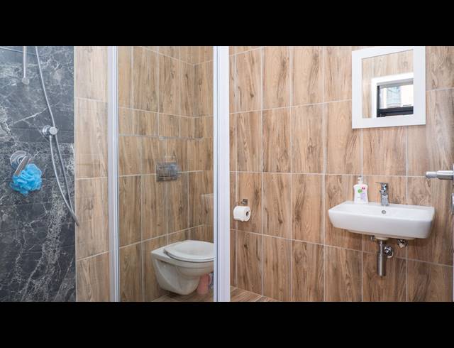 2 BEDROOM APARTMENT FOR SALE IN UMHLANGA RIDGE